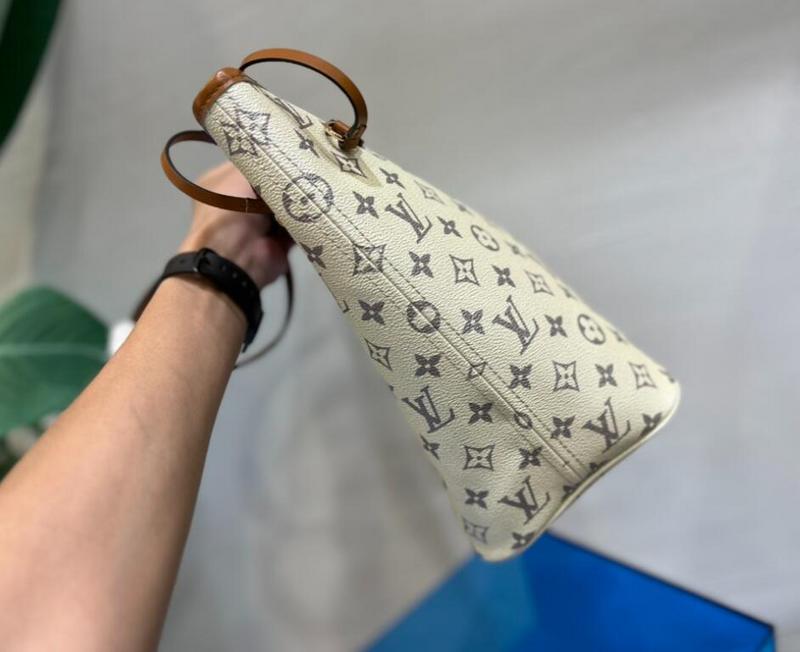 SAMC - LOV Bags - 1040