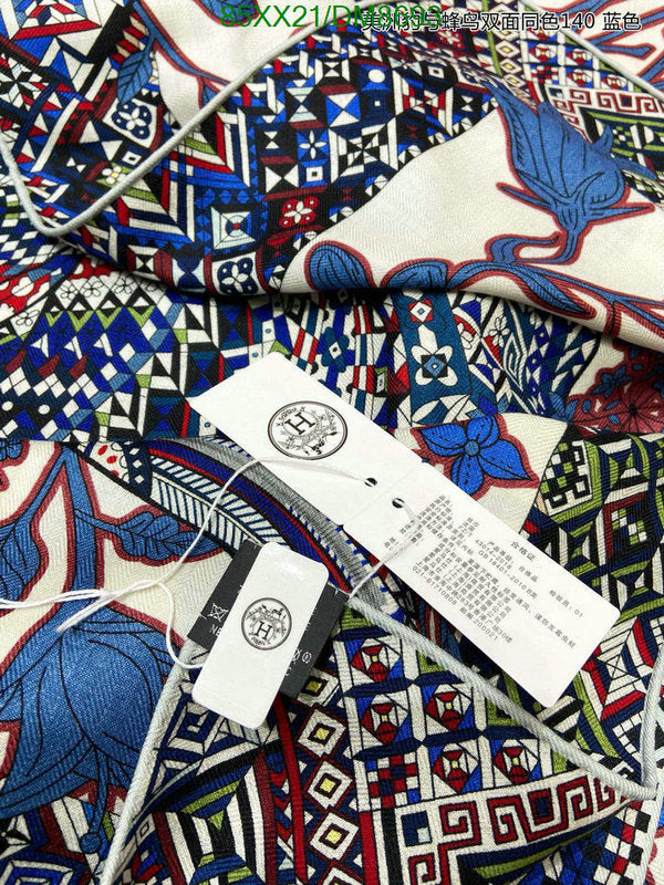 SAMC - HMS Scarves - 029