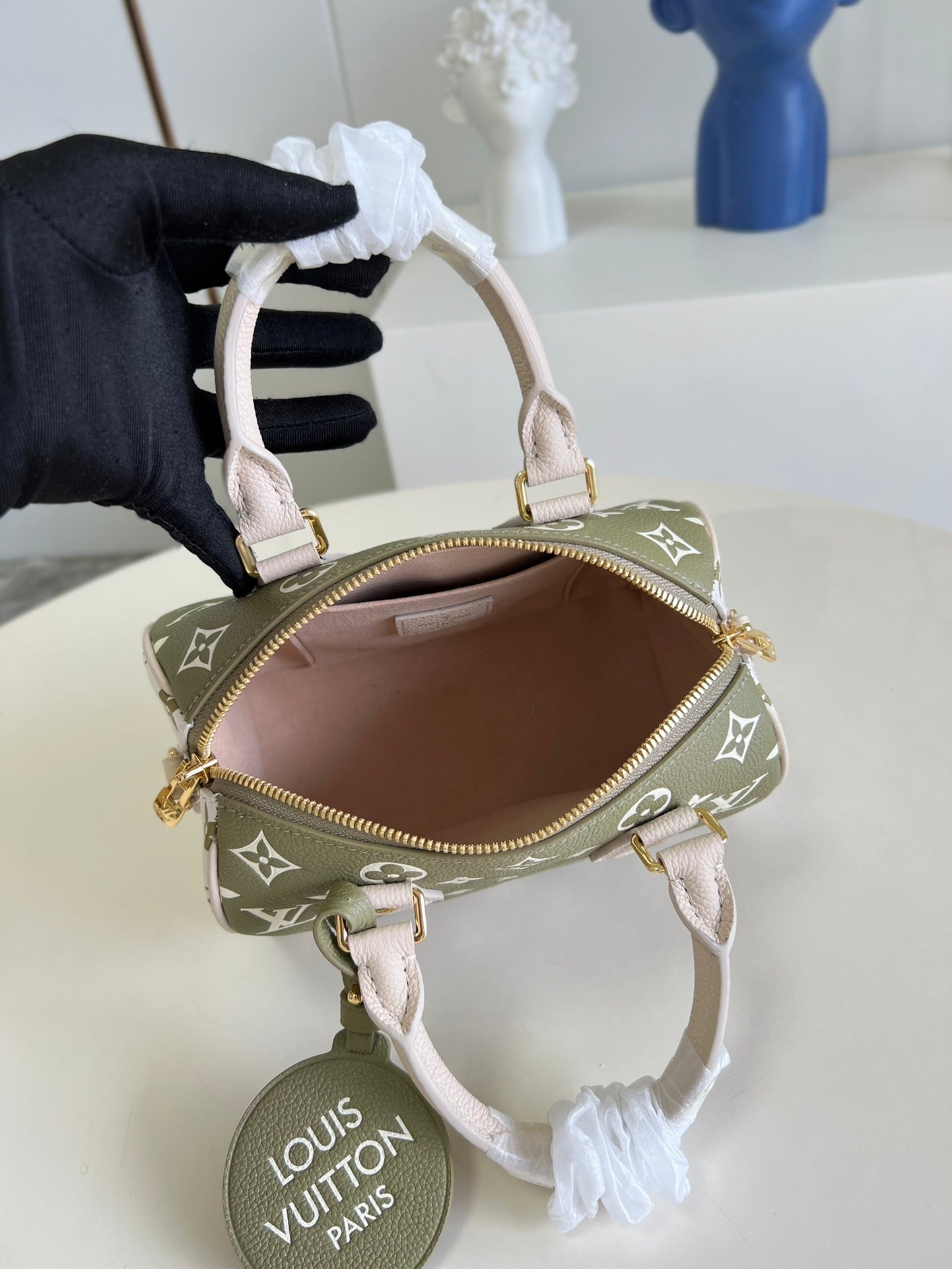 LV Speedy BandouliÃƒÂ¨re 20 Monogram Empreinte Khaki Green/Beige/Cream For Women, WoHandbags 8.1in/21cm LV M46118
