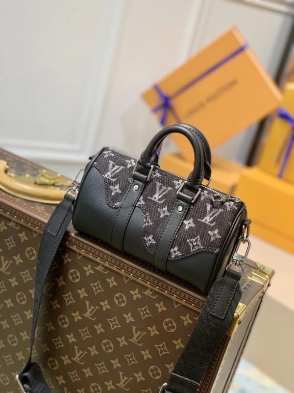 LOV2 Bags - Luxurious Bags  1326