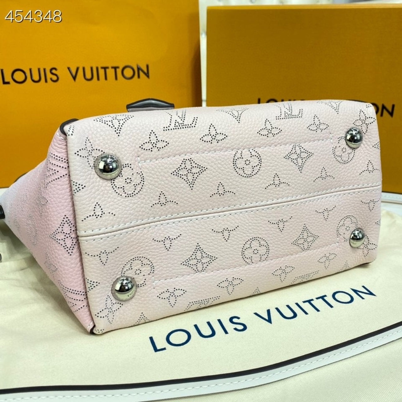 LV Hina PM Bag 22cm Mahina Calfskin Leather Spring/Summer Collection M57858 GraGLAMIent Pink