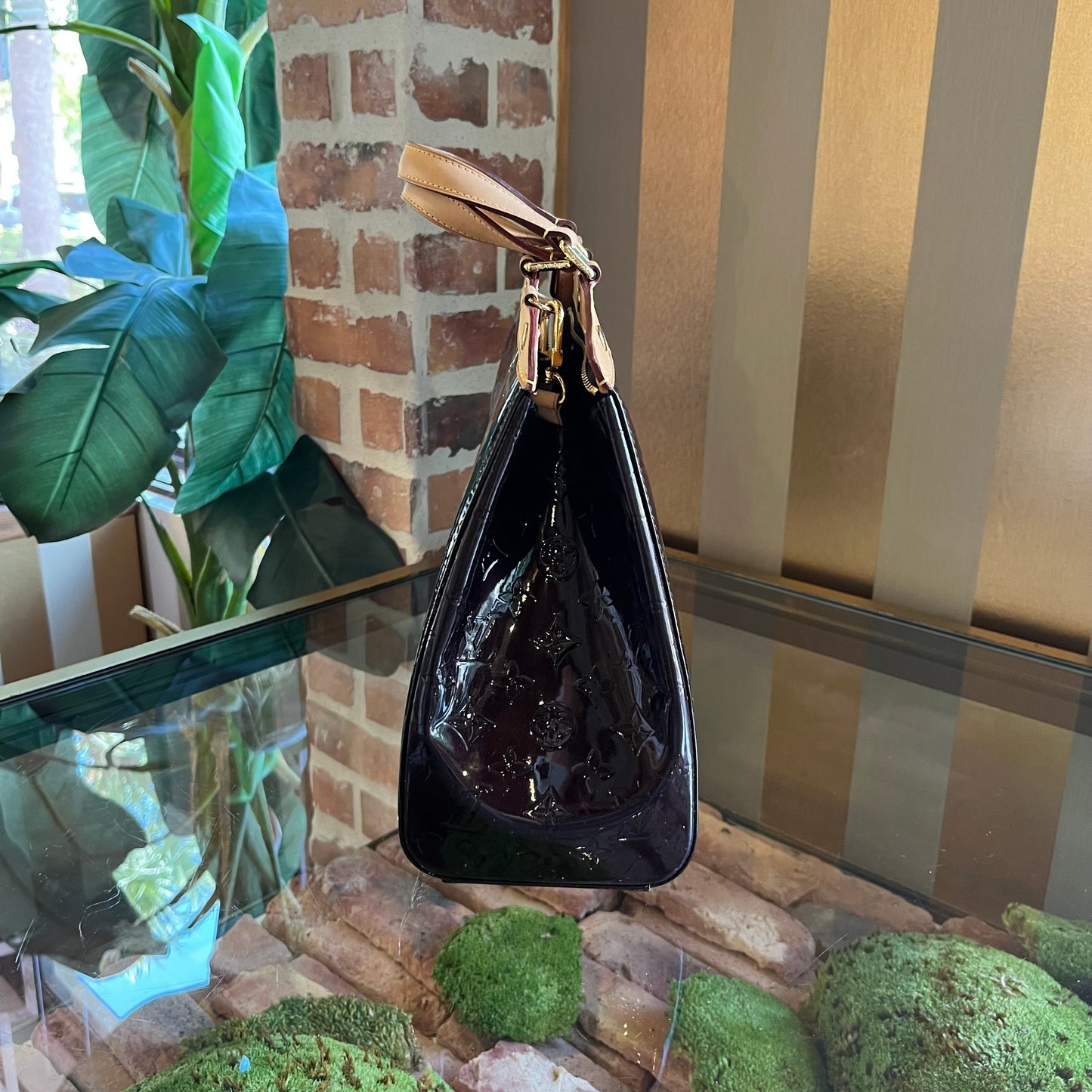 LOUIS VUITTON Brea GM Amarante Vernis Patent Leather Shoulder Bag