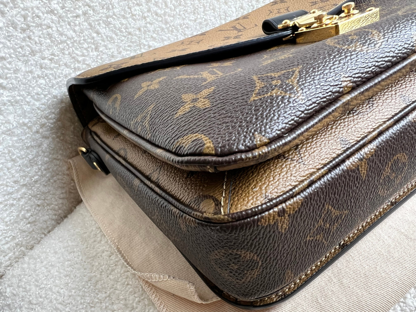 Louis Vuitton Pochette Metis Reverse Monogram (RRP £1,970)