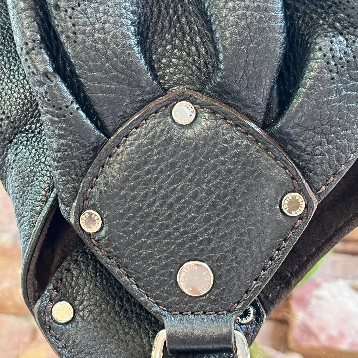 LOUIS VUITTON Mahina Leather Hobo Bag ADI1190