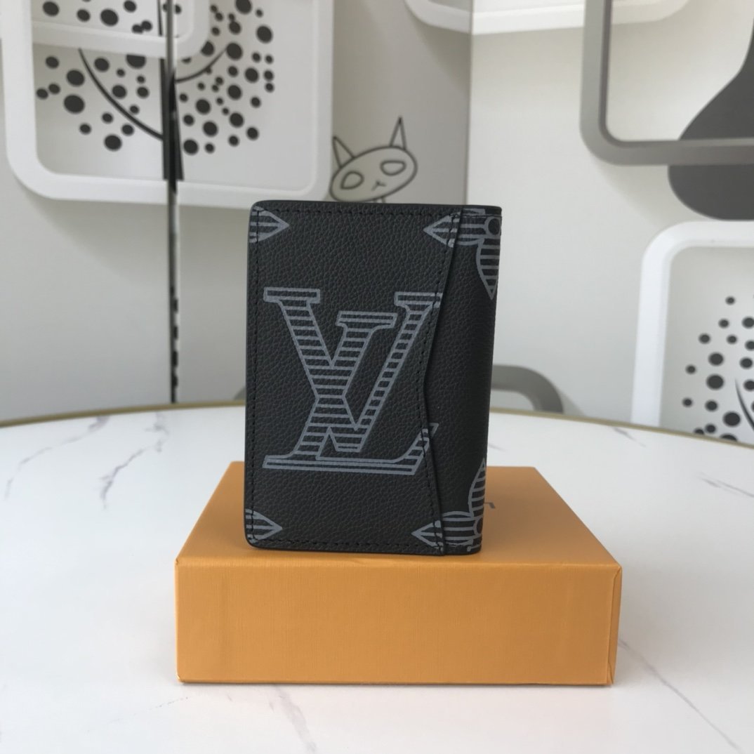 EN - New Arrival Wallet LUV 070