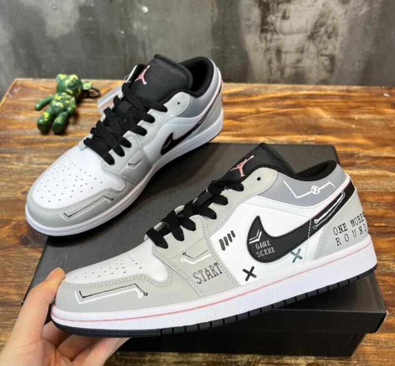 SAMC - NKE Shoes - 888
