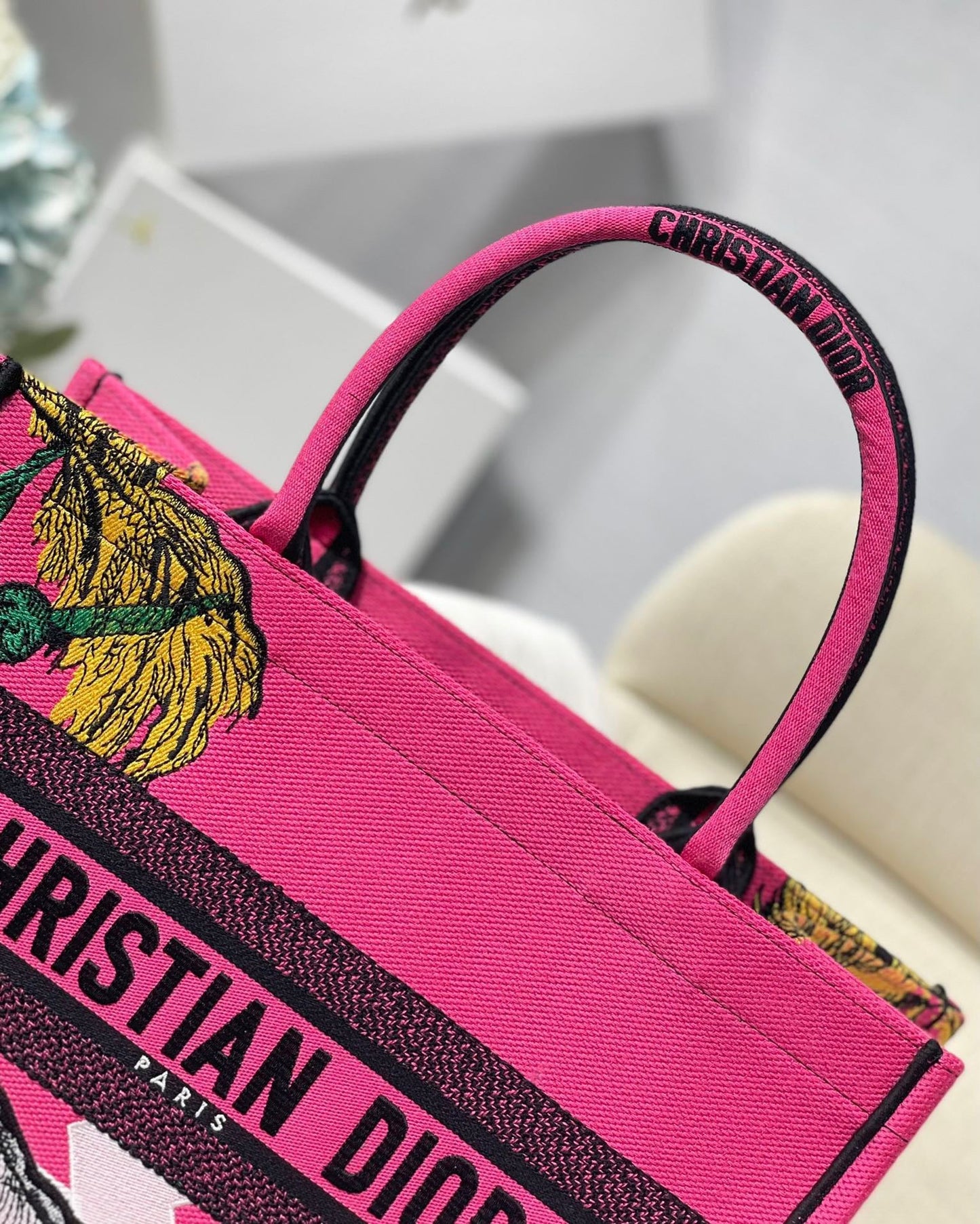 GLAMI MeGLAMIum Book Tote Pink, For Women, WomenÃ¢â‚¬â„¢s Handbags 14in/36cm CD