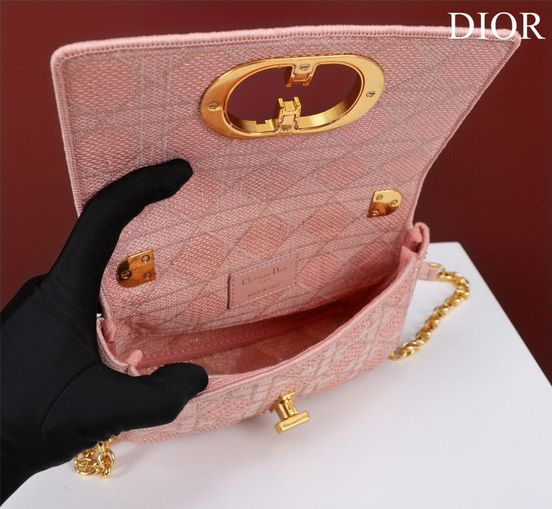 ELE - Dir Bags - 2012