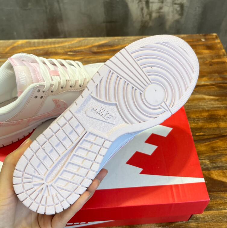 SAMC - NKE Shoes - 550