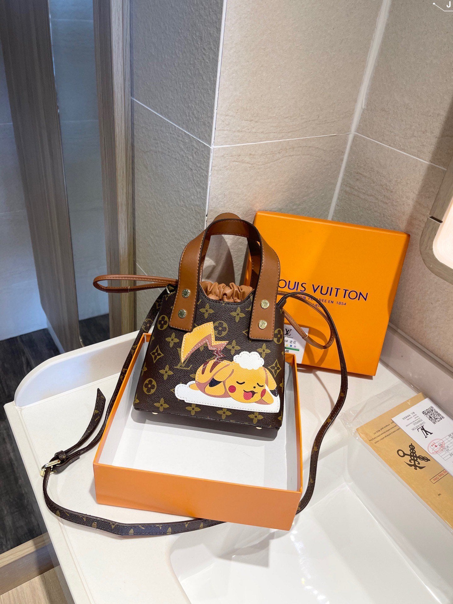 EN - New Arrival Bags LUV 500