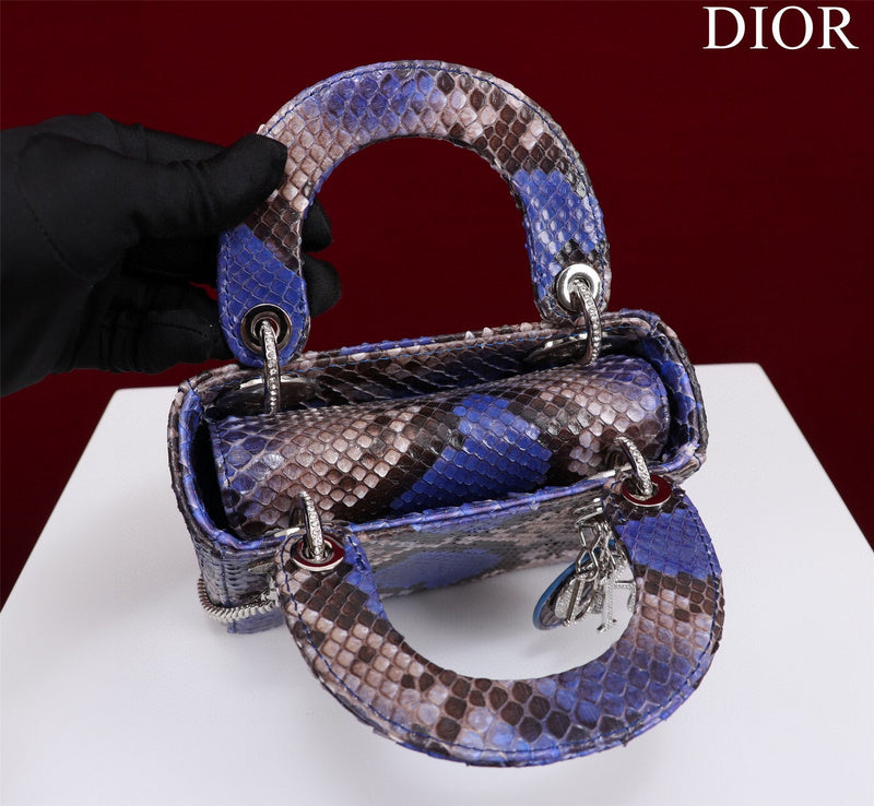 ELE - Dir Bags - 1703