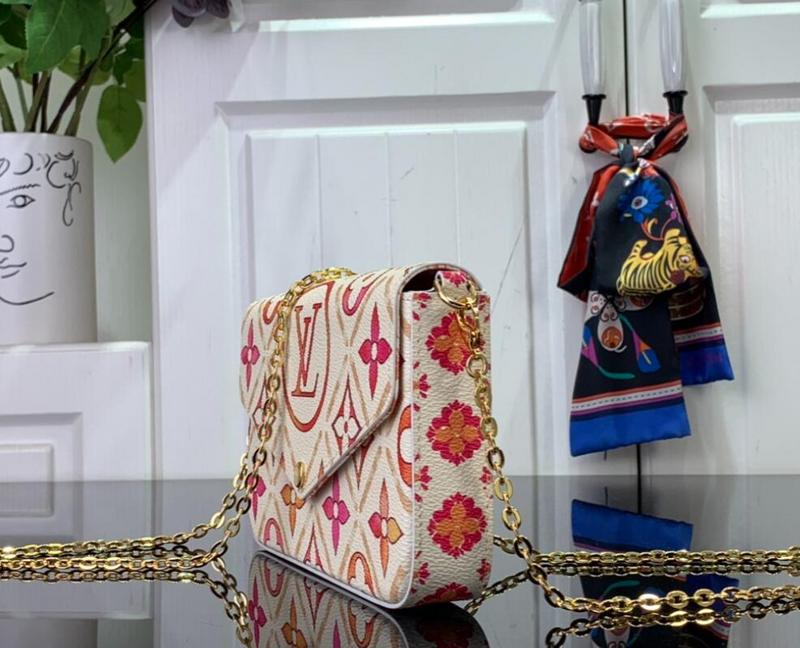 SAMC - LOV Bags - 044
