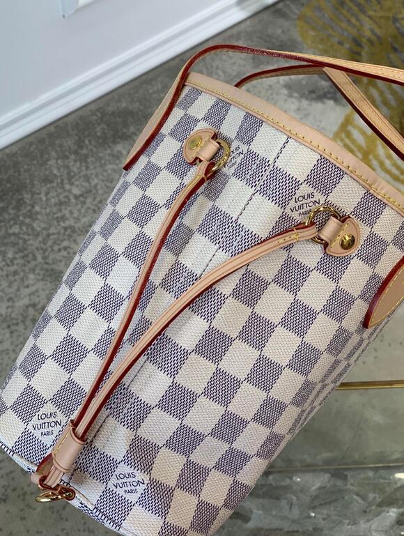 SAMC - LOV Bags - 2960