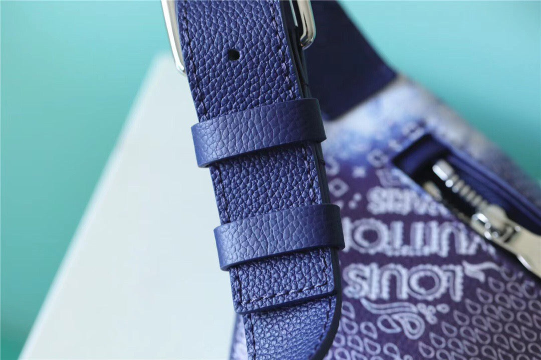 LV GLAMIscovery Bumbag PM Monogram Blue For Men, Bags, Shoulder And Crossbody Bags 17.3in/44cm LV M20587