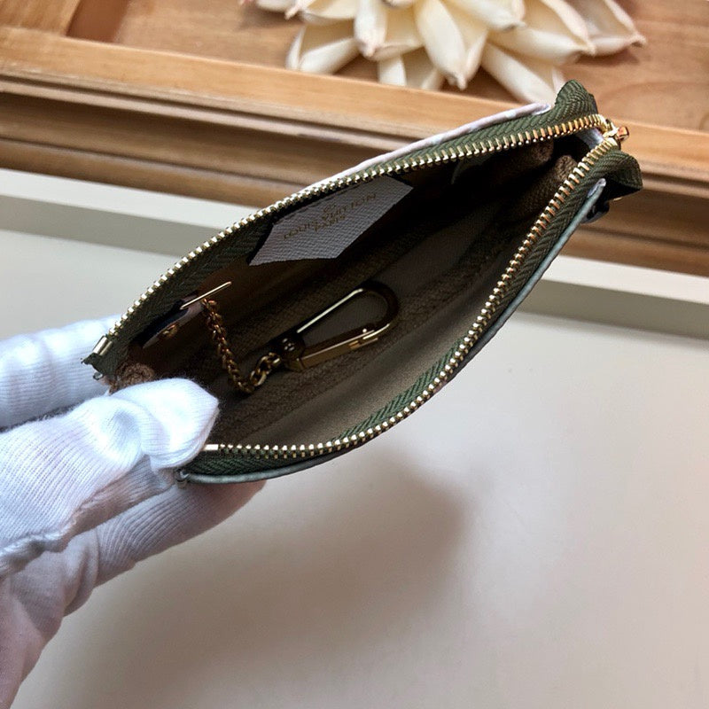 LOV2 Bags - Luxurious Bags  2030