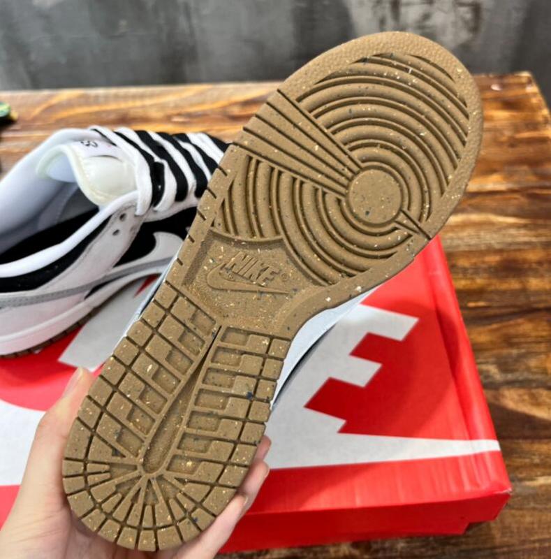 SAMC - NKE Shoes - 637