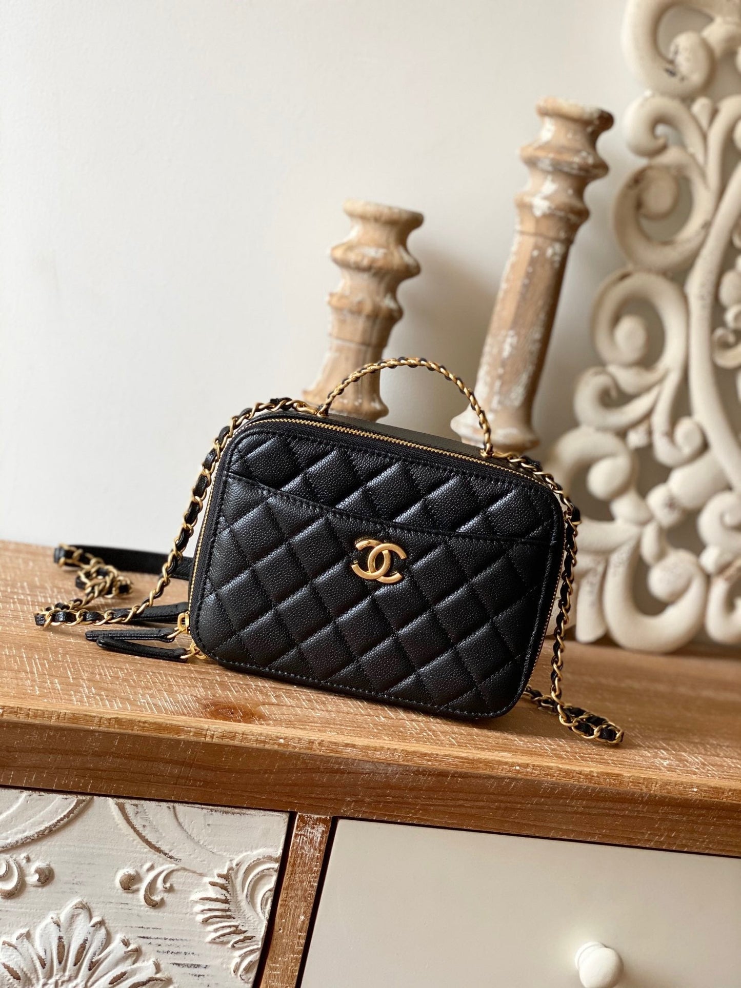 CHLÃ‚Â Small Vanity Case Gold Hardware Black For Women Handbags, Shoulder Bags 5.9in/15cm AS3228 B08008 94305