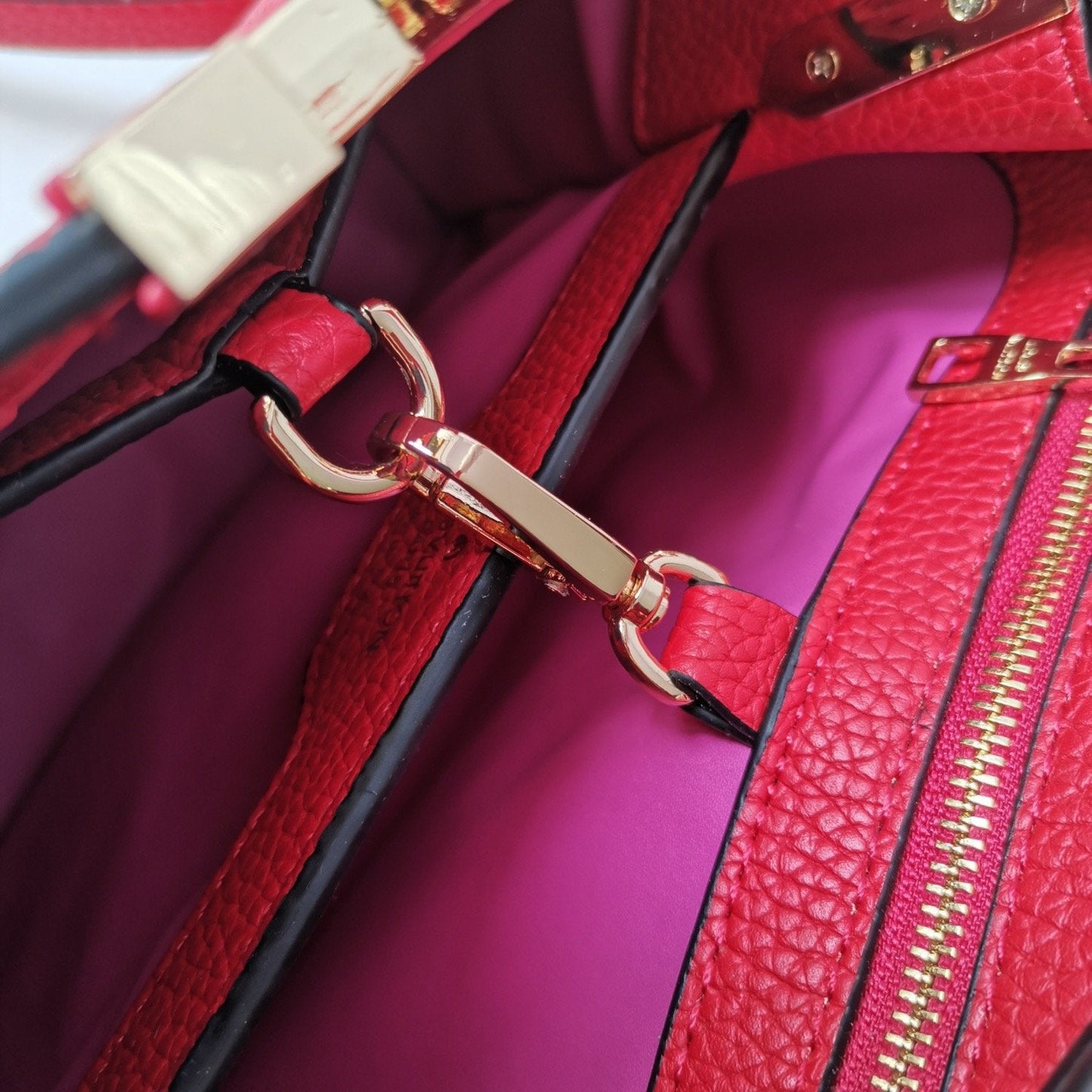 EN - New Arrival Bags LUV 242
