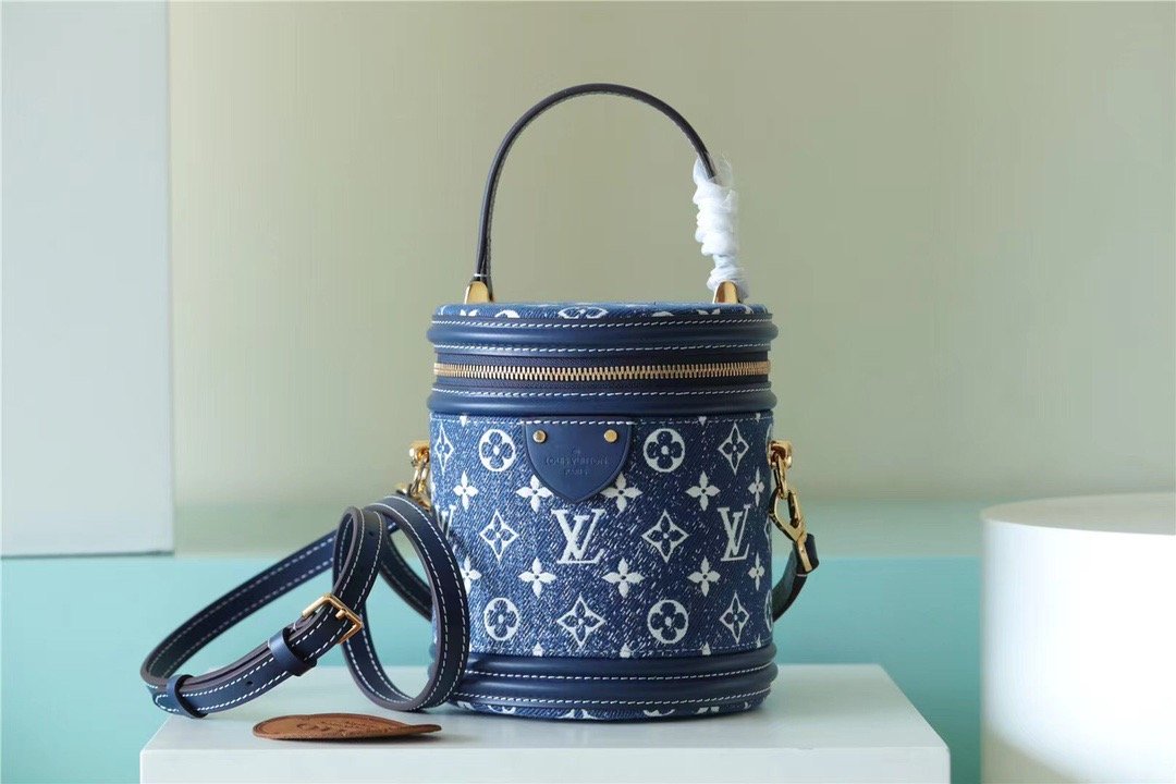 LV Cannes Monogram Denim By Nicolas Ghesquiere For Women, WomenÃ¢â‚¬â„¢s Bags, Shoulder And Crossbody Bags 6.7in/17cm LV
