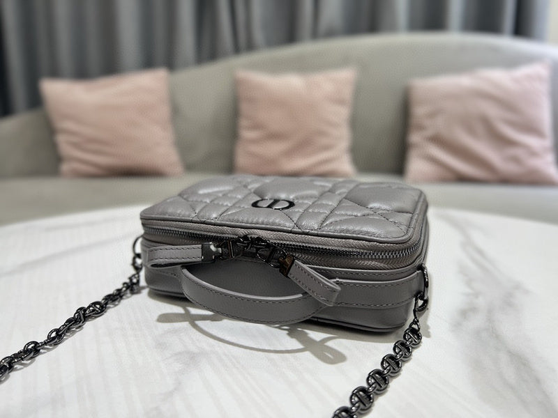 Glami Fashion - DIR Bags - 2025