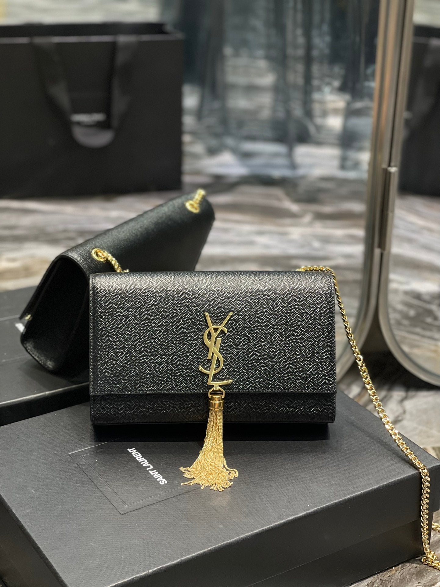 GLAMI Kata MeGLAMIum Chain Bag Black With Tassel For Women 9.4in/24cm YSL 354119BOW0J1000