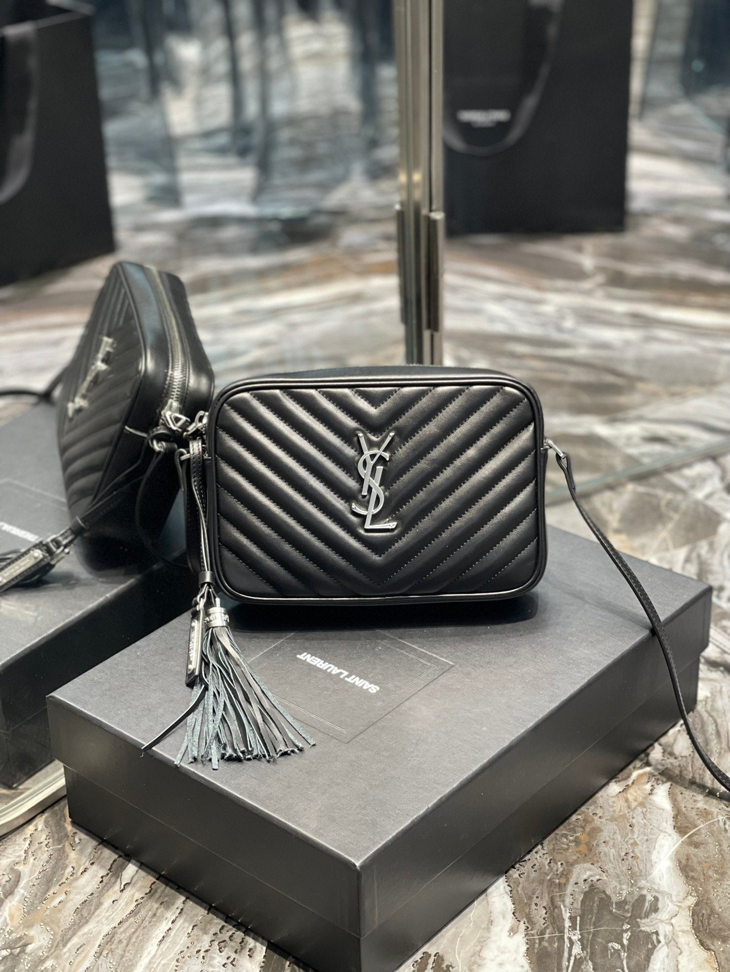 GLAMI Lou Camera Bag Black With Silver Toned Hardware For Women 9in/23cm YSL 612544DV7041000