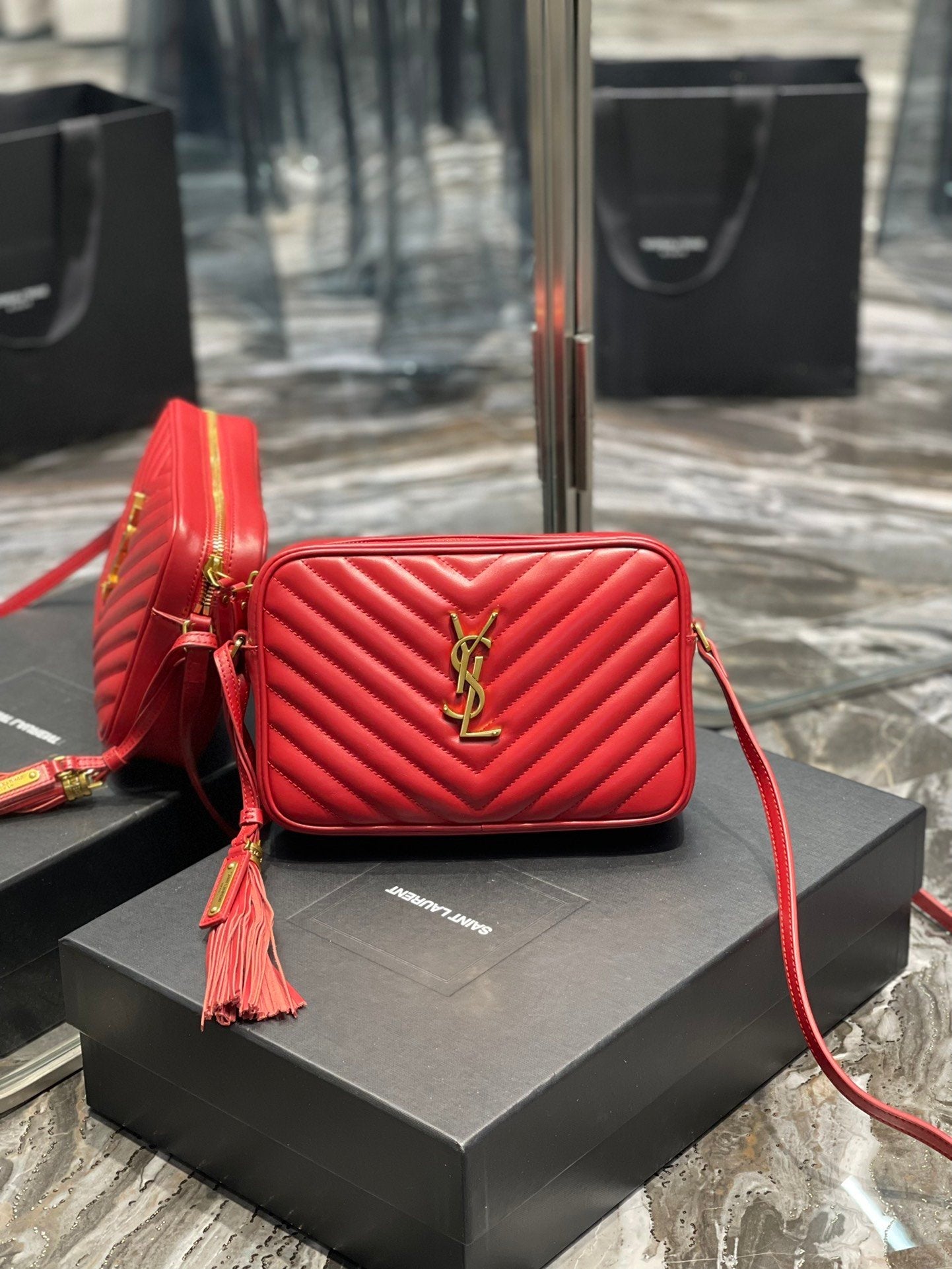 GLAMI Lou Camera Bag Red With Gold Toned Hardware For Women 9in/23cm YSL 612544DV7076008