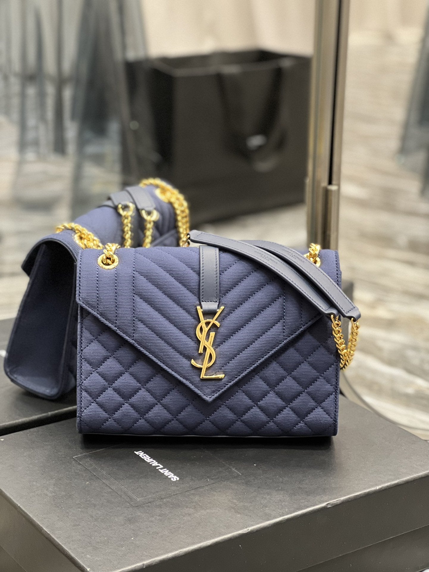 GLAMI Envelope MeGLAMIum Bag Marine In Mix MatelassÃƒÂ© Grain De Poudre Embossed Material For Women 9.4in/24cm YSL 600185BOW914147