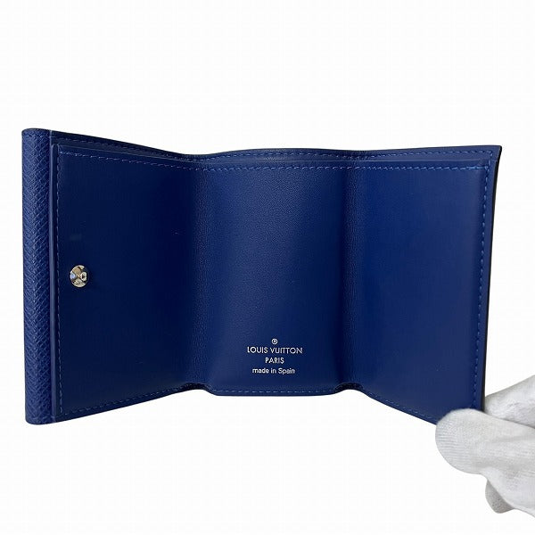 Louis Vuitton Discovery Compact Wallet M67620