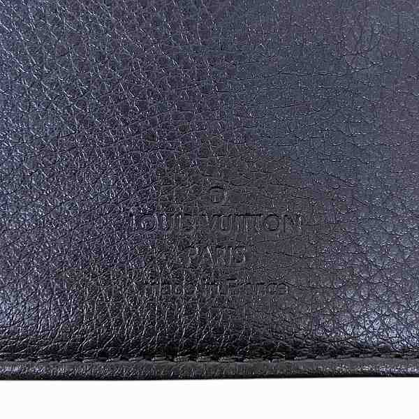 Louis Vuitton Mahina Leather Amelia Wallet