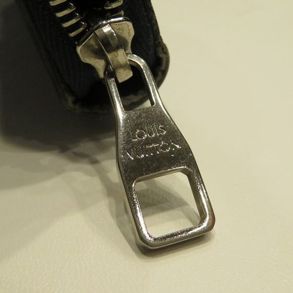 Louis Vuitton Taiga Zippy Organizer Wallet M30515