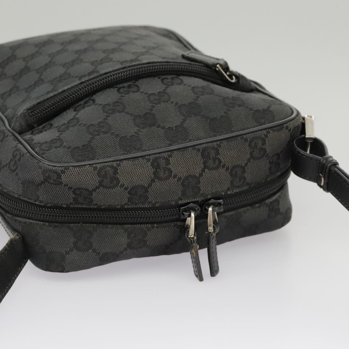 GUCCI GG Canvas Shoulder Bag Black 018 1612 101223