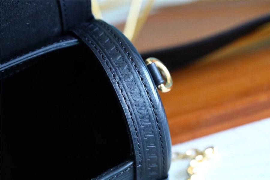 LV Papillon Trunk Epi Black For Women, WomenÃ¢â‚¬â„¢s Bags, Shoulder And Crossbody Bags 7.5in/19cm LV M58655