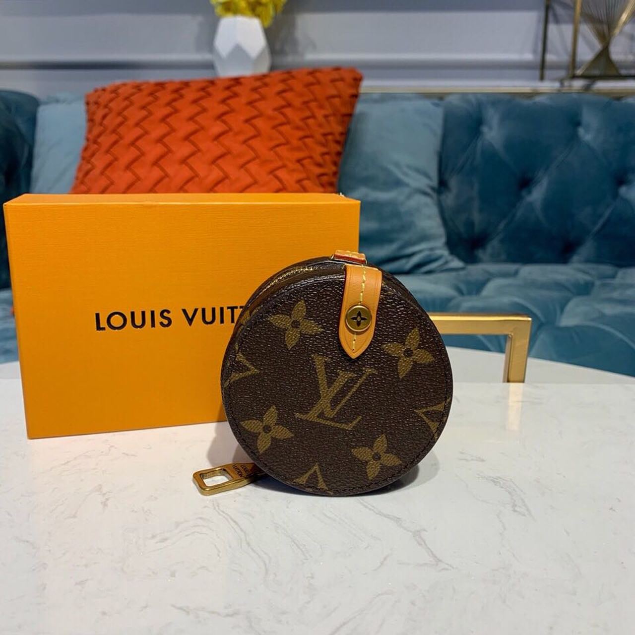 LV Round Case Monogram Canvas By Virgil Abloh For Women, WomenÃ¢â‚¬â„¢s Bags 3.1in/8cm LV M68524