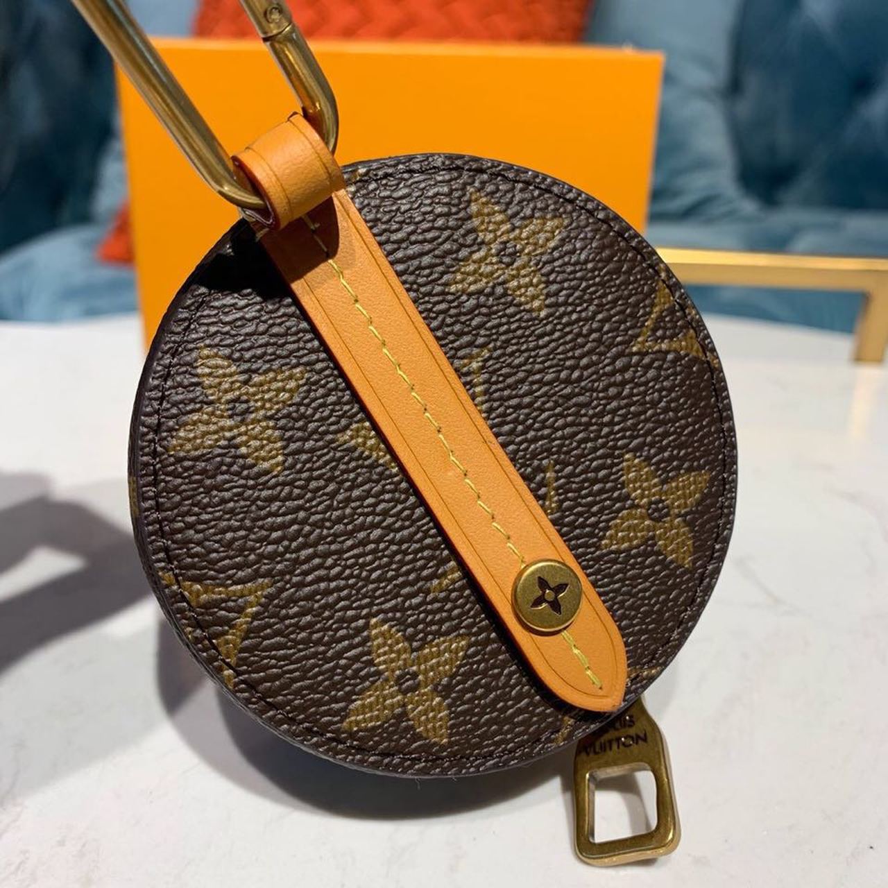 LV Round Case Monogram Canvas By Virgil Abloh For Women, WomenÃ¢â‚¬â„¢s Bags 3.1in/8cm LV M68524