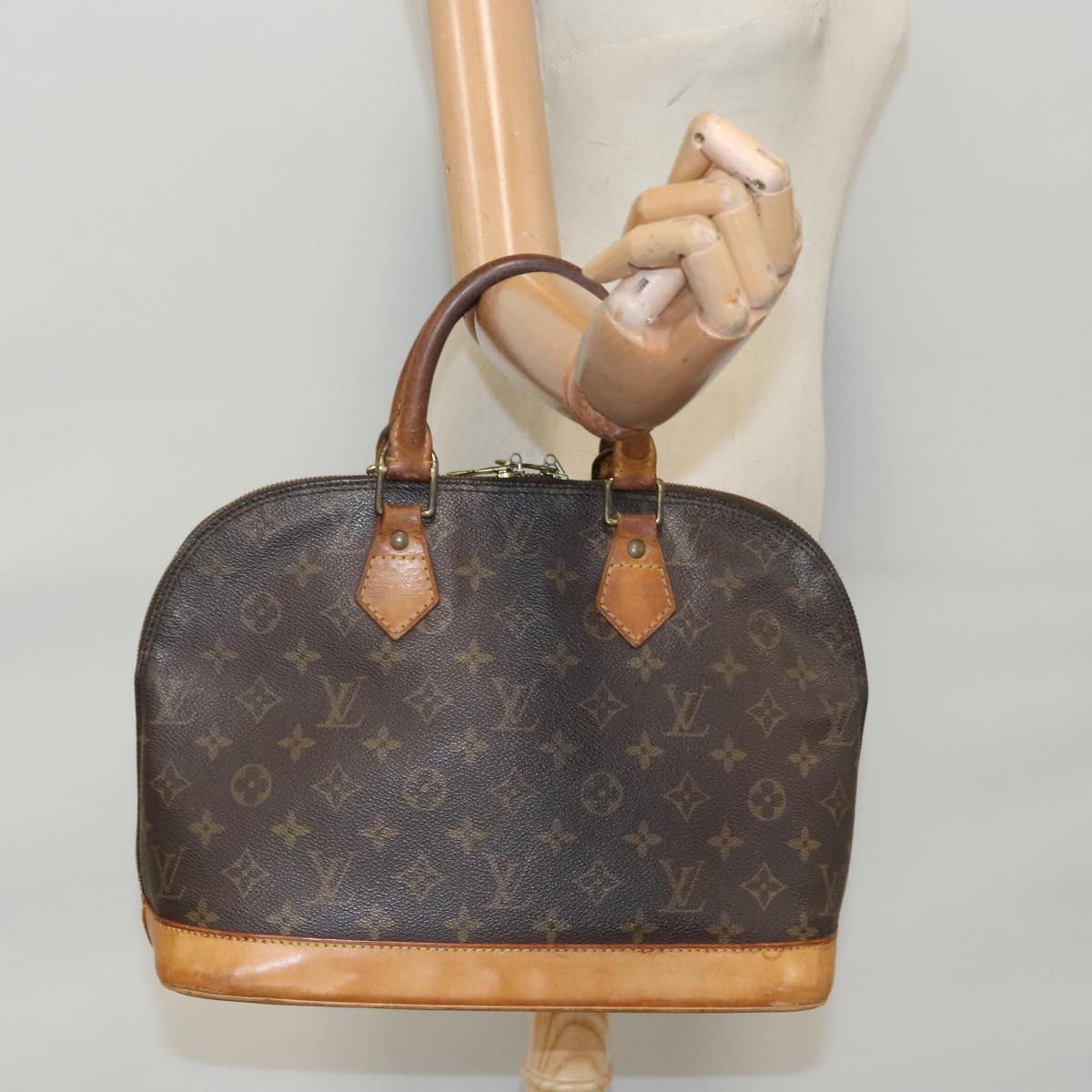 LOUIS VUITTON Monogram Alma Hand Bag M51130 LV 101688