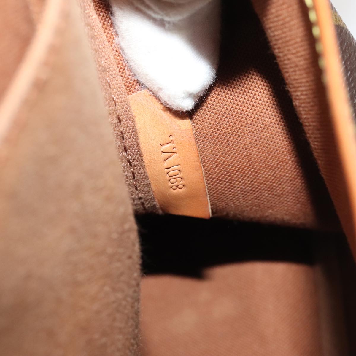 LOUIS VUITTON Monogram Saumur 35 Shoulder Bag M42254 LV 101695