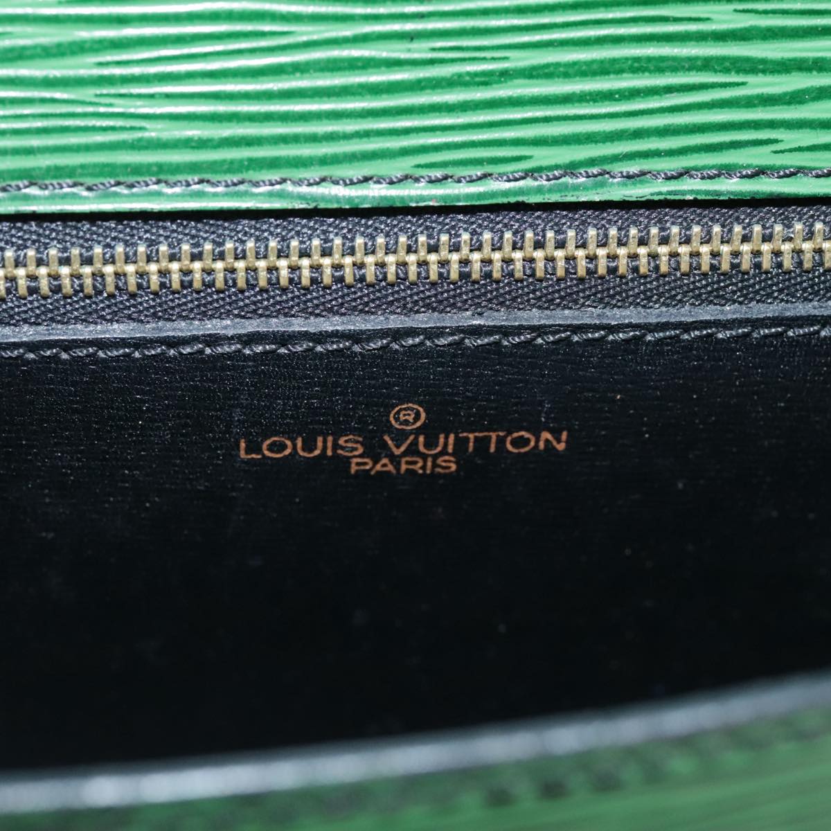LOUIS VUITTON Epi Saint Cloud GM Shoulder Bag Green M52194 LV 101706