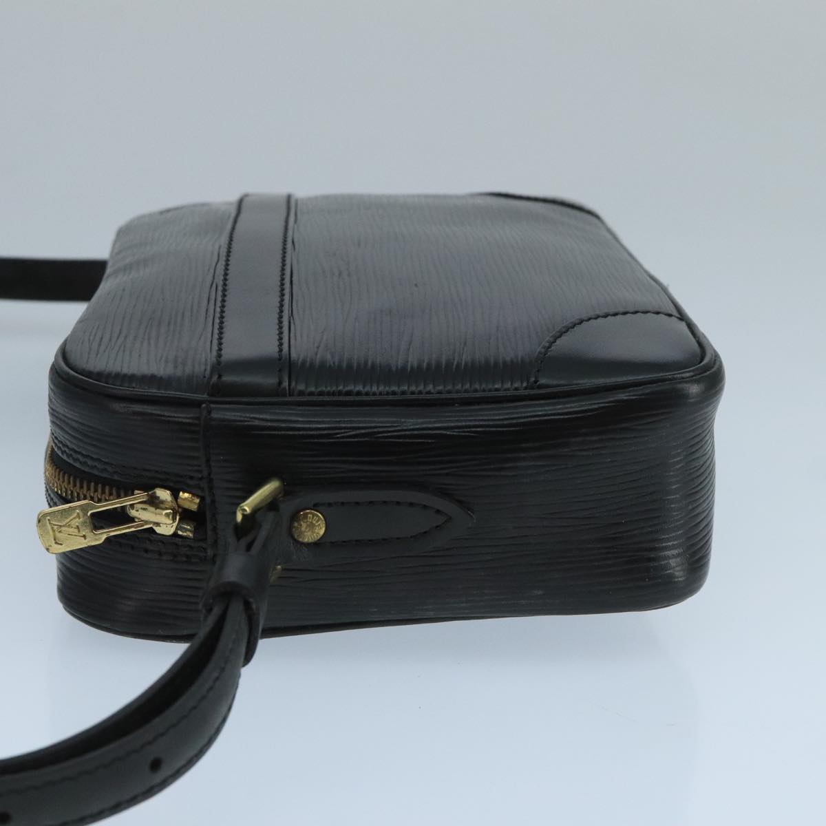 LOUIS VUITTON Epi Trocadero 23 Shoulder Bag Black M52302 LV 101714