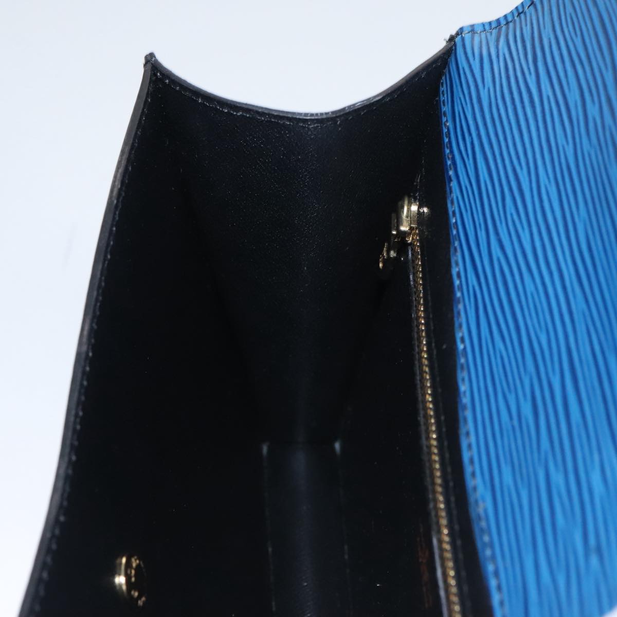LOUIS VUITTON Epi Montaigne 23 Clutch Bag Blue M52665 LV 101782