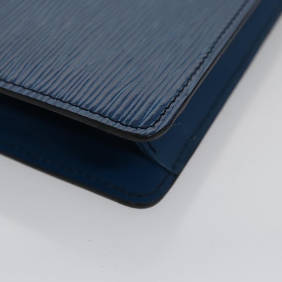 LOUIS VUITTON Epi Montaigne 23 Clutch Bag Blue M52665 LV 101782