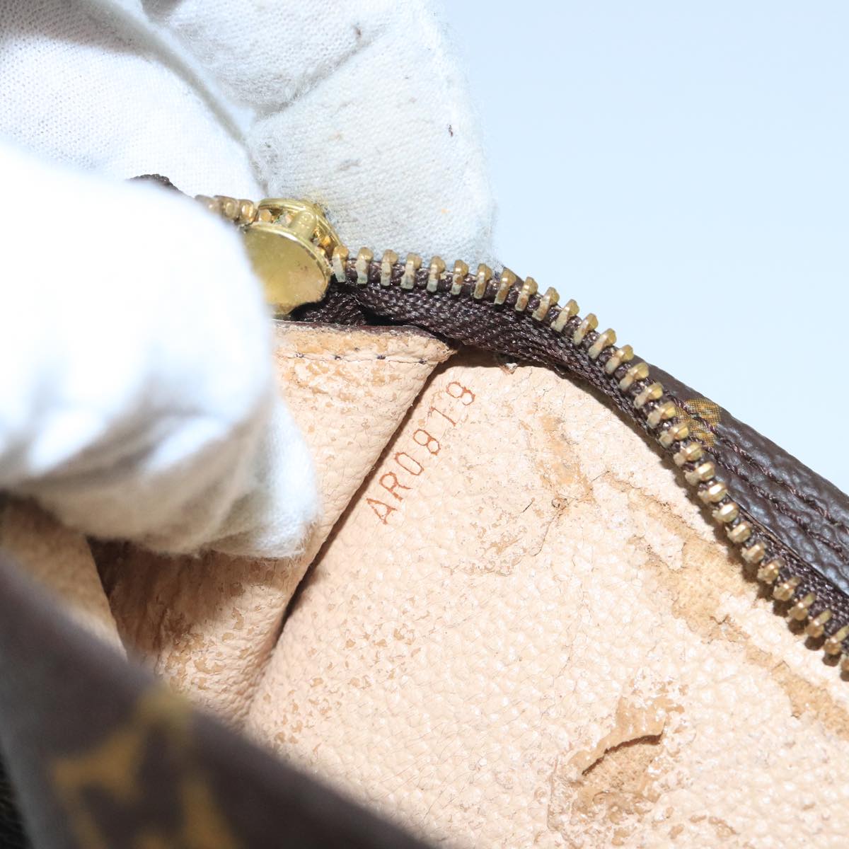 LOUIS VUITTON Monogram Bucket PM Accessory Pouch LV 101819