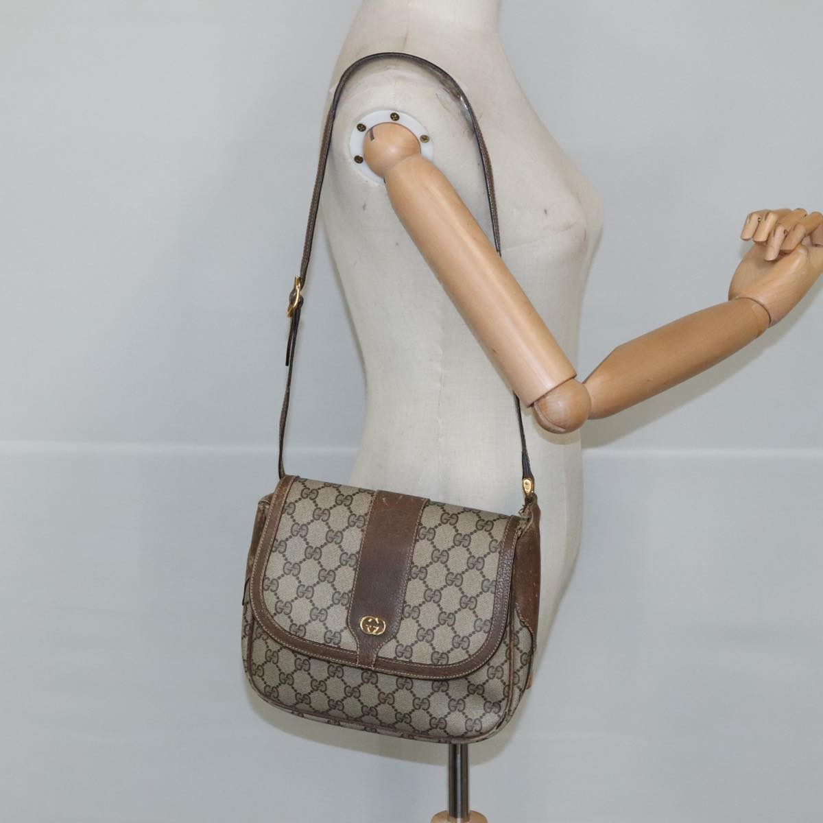 GUCCI GG Supreme Shoulder Bag PVC Beige Gold 001 115 4425 102057