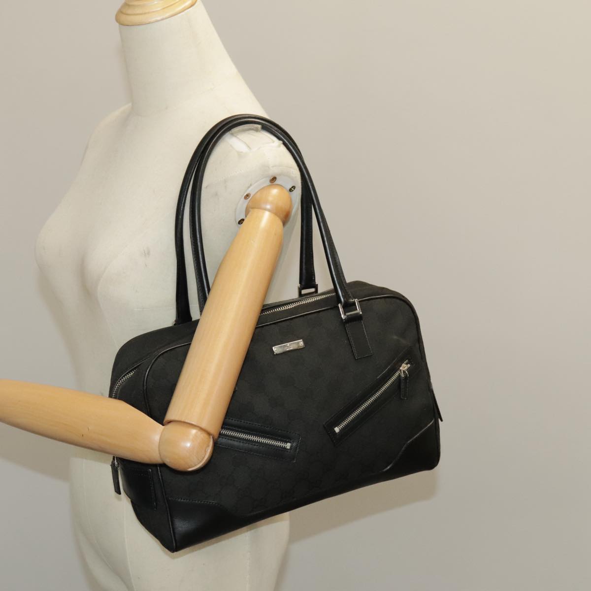 GUCCI GG Canvas Hand Bag Black Silver 002 1115 102070