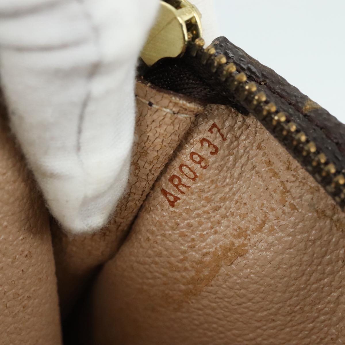 LOUIS VUITTON Monogram Bucket GM Pouch Accessory Pouch LV 102374