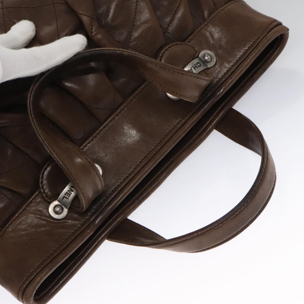 CHANEL Matelasse Hand Bag Leather Brown CC 102823