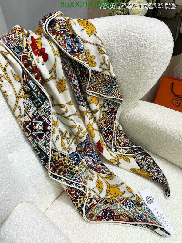 SAMC - HMS Scarves - 029