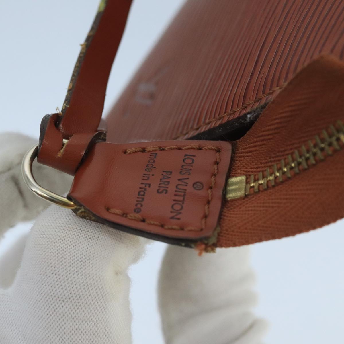 LOUIS VUITTON Epi Pochette Accessoires Pouch Brown M52953 LV 103752