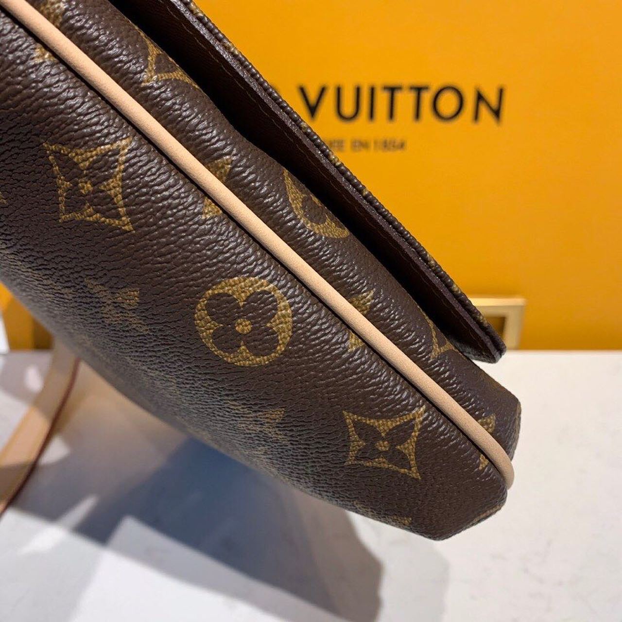 LV Tango Monogram Canvas For Women, WomenÃ¢â‚¬â„¢s Handbags, Shoulder And Crossbody Bags 9.1in/23cm LV M51257
