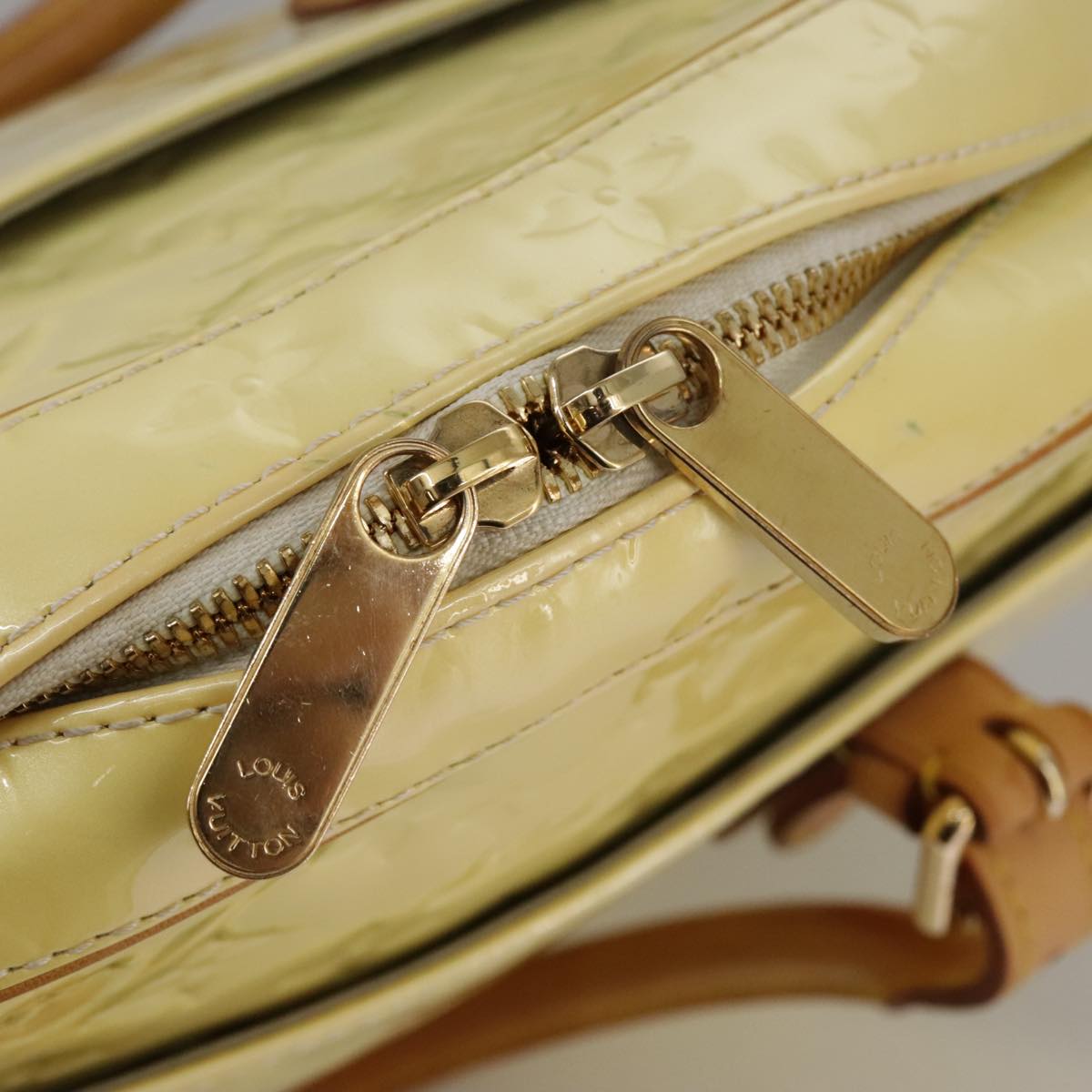 LOUIS VUITTON Monogram Vernis Summit Drive Hand Bag Perle M93514 LV 104052